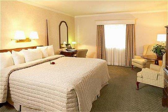 The Inn At Reading Hotel & Conference Center Szoba fotó